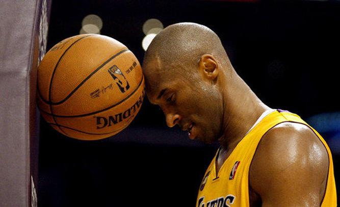 Kobe Bryant Announces Retirement