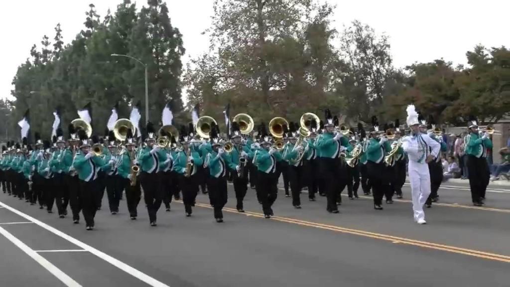 Santiago Band Performs at Cinco de Mayo Parade