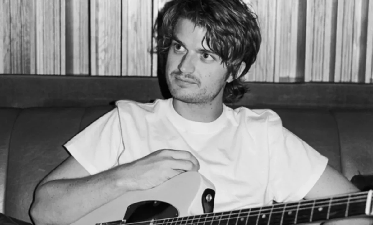 Joe Keery Explores New Musical Depths with ‘The Crux’ – A Genre-Bending Masterpiece